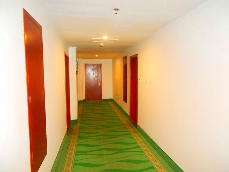 Лоян: Greentree Inn Luoyang West Zhongzhou Road Hotel