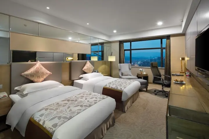 Шаоян: Shaoyang Huatian Hotel
