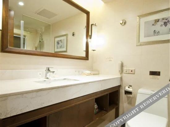 Линьи: Rong Hua International Hotel