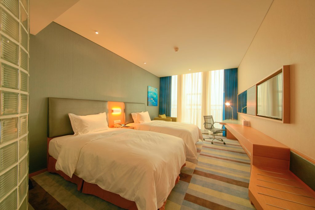 Лешан: Holiday Inn Express Leshan City Square by IHG
