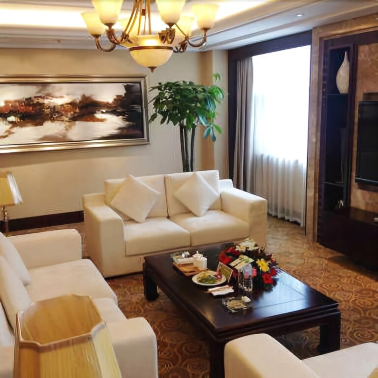 Ляньюньган: Ausotel Lianyungang