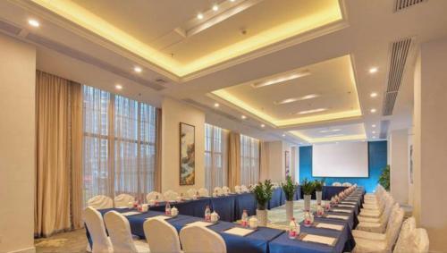 Бэйхай: New Century Manju Hotel Beihai Yintan