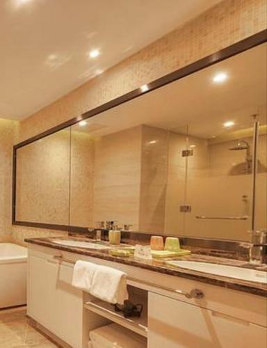 Бэйхай: New Century Manju Hotel Beihai Yintan