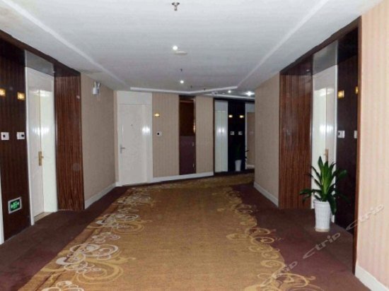 Уи: Taiwan Strait Line Hotel