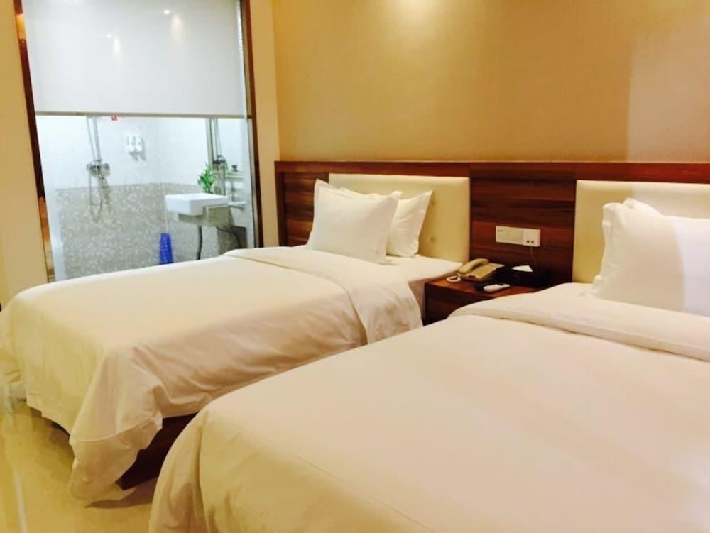 Гуанчжоу: Guangzhou Rongting Business Hotel