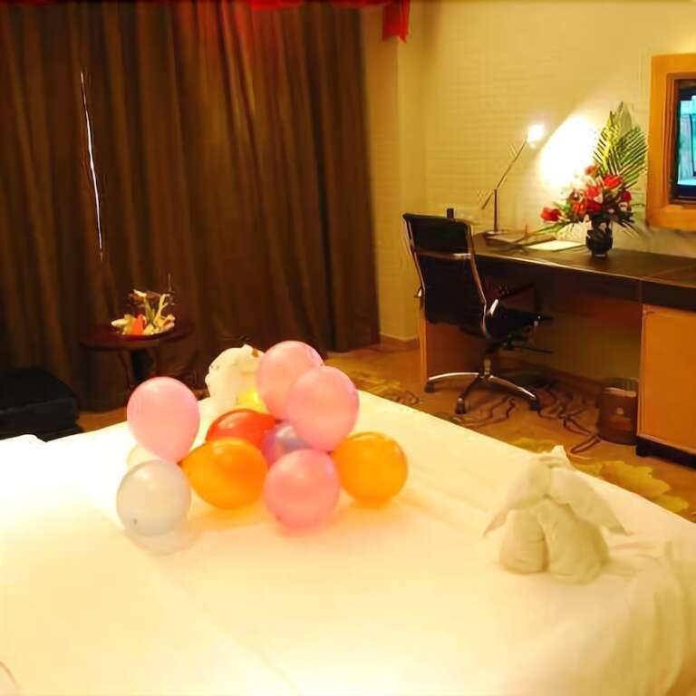 Йиян: Anhua Grand Hotel