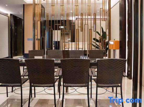 Синъи: Xing Yi Hai Yu Hotel