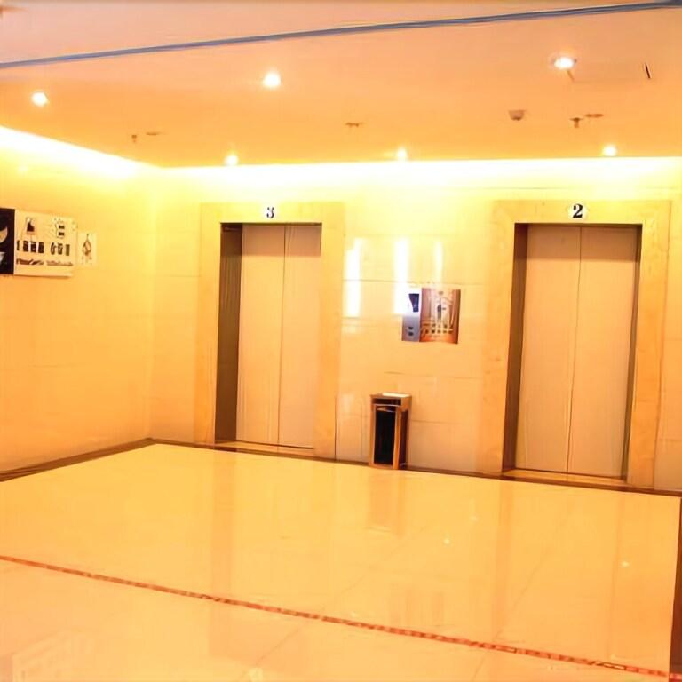 Синъи: Xing Yi Hai Yu Hotel