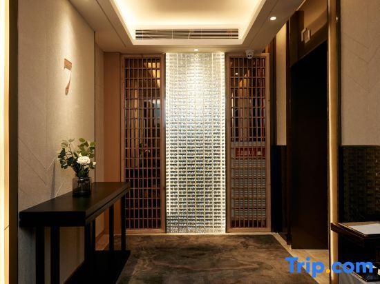 Синъи: Xing Yi Hai Yu Hotel