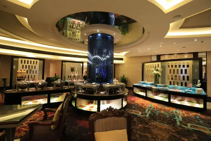 Чунцин: Rezen Kingtown Hotel (Chongqing Guanyinqiao)