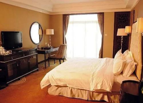 Уху: Country Garden Phoenix Hotel
