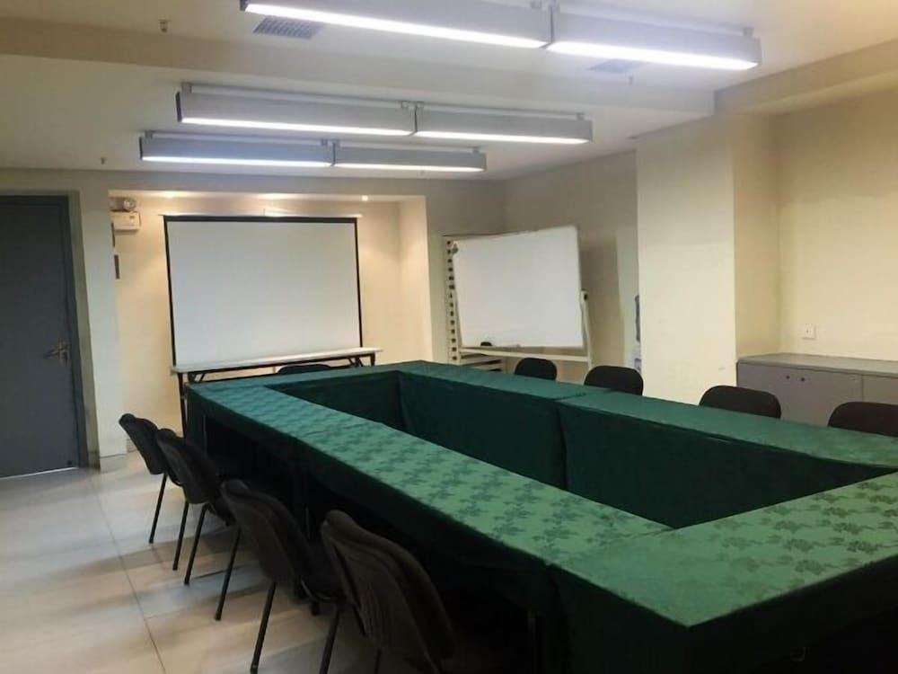Сямынь: Jinjiang Inn Xiamen Convention & Exhibition Center