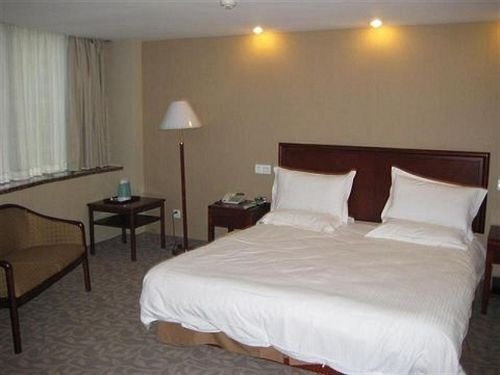 Нинбо: Greentree Inn Tianyi Plaza