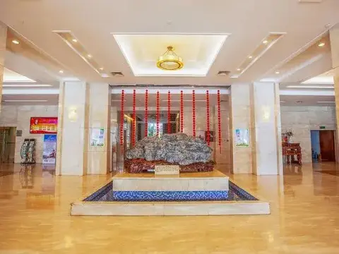 Лунъянь: Jinren Hotel
