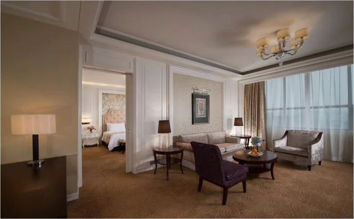 Шэньчжэнь: Venus Royal Hotel （Kirin Parkview Hotel）