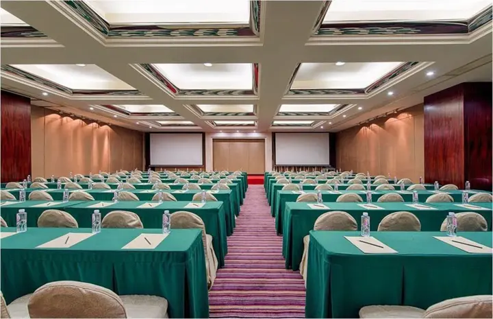 Шэньчжэнь: Venus Royal Hotel (Kirin Parkview Hotel)
