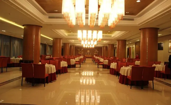 Шэньчжэнь: Venus Royal Hotel （Kirin Parkview Hotel）