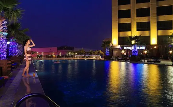 Шэньчжэнь: Venus Royal Hotel （Kirin Parkview Hotel）
