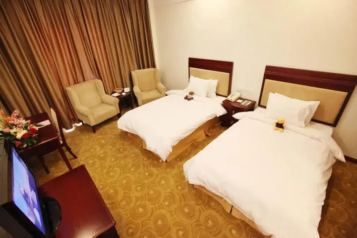 Уху: Conch International Conference Center