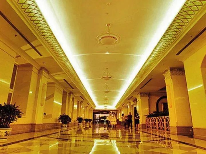Уху: Conch International Conference Center