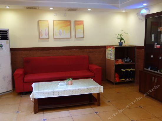 Чанша: Home Inn (Changsha Train Station Aboluo Square) (Currently Unavailable)