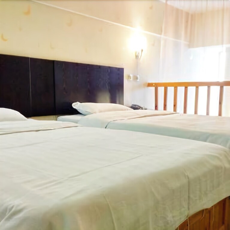 Chuxiong: The Oceania Hotel Yunnan