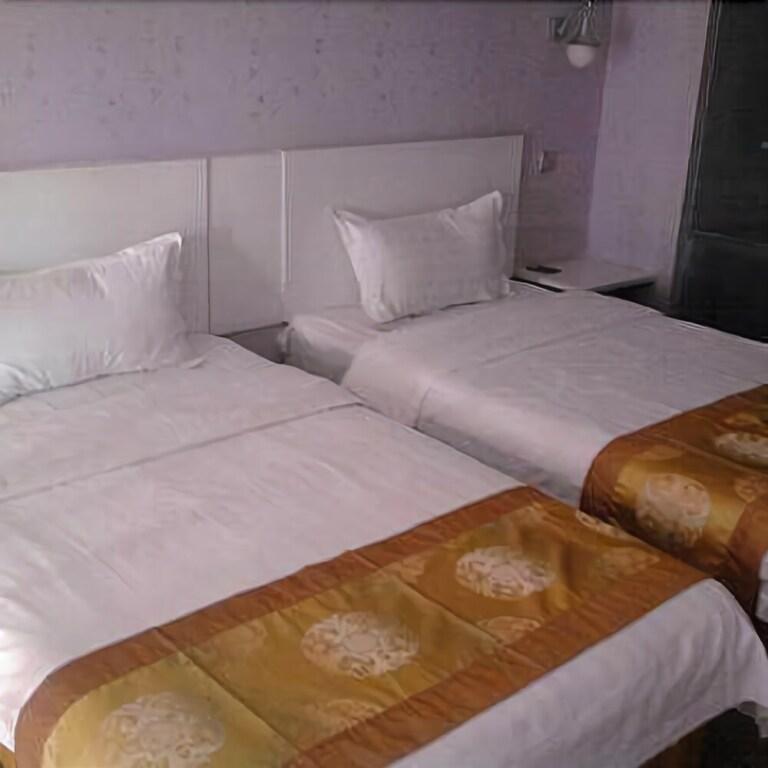 Chuxiong: The Oceania Hotel Yunnan
