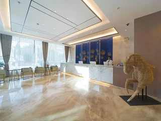Дали: GreenTree Eastern Dali Railway Station Hotel
