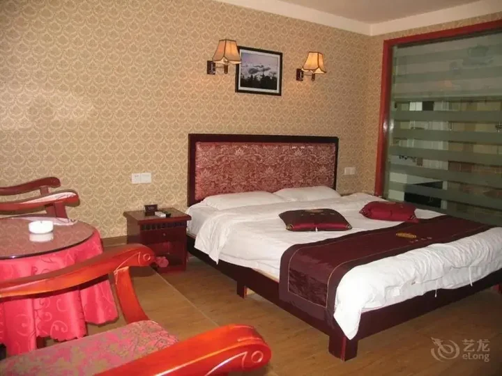 Лешан: Shanshen Hotel