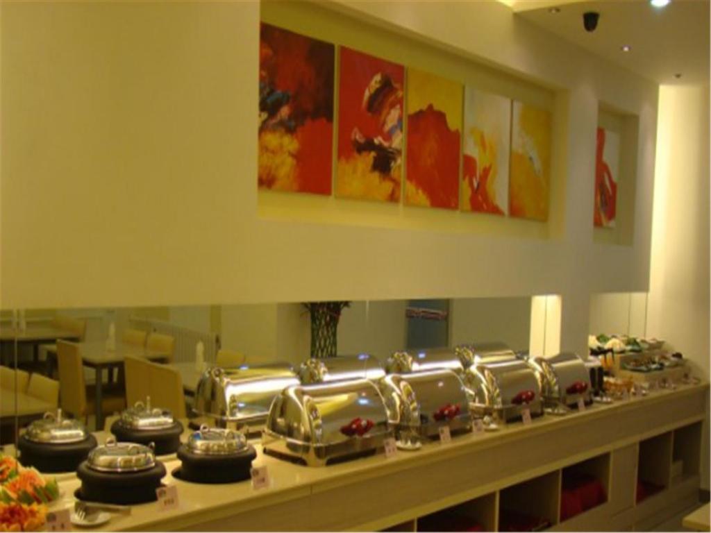 Цзинин: Grace Inn Jining Taibai Road