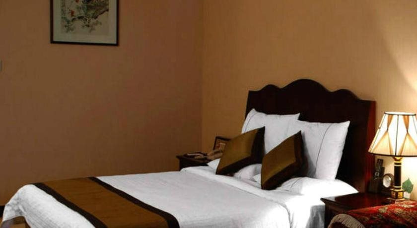 Чжанъе: Orient International Hotel