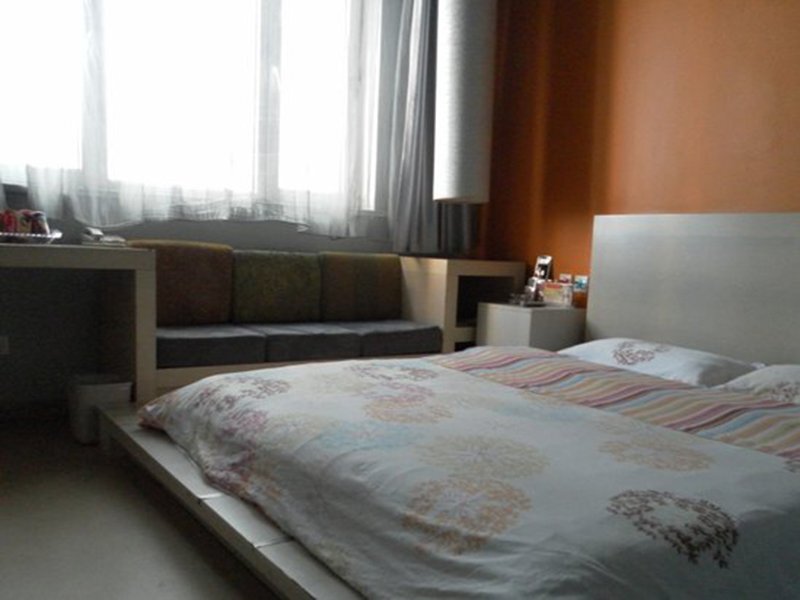 Хулун-Буир: Home 1 Chain Hotel