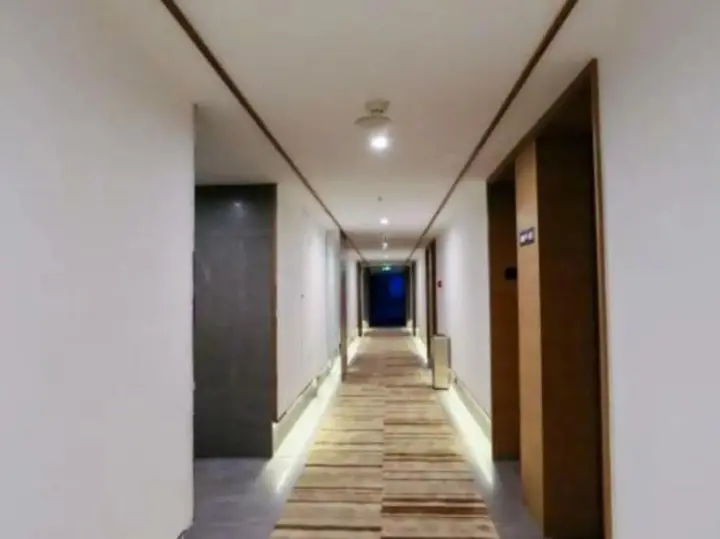 Лоян: Meiqi Smart Hotel (Luoyang Wangfujing David City Store)