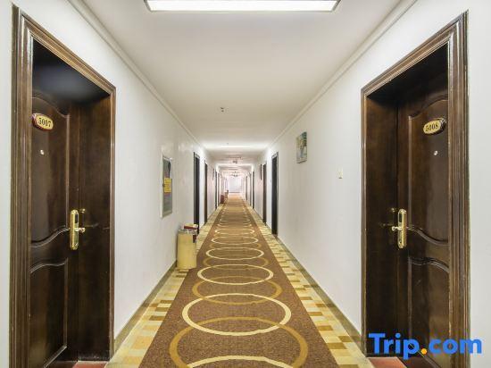 Наньнин: Nanning Shenxianju Hotel (Jiangnan Passenger Transport Terminal)