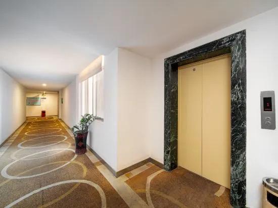Наньнин: Nanning Shenxianju Hotel (Jiangnan Passenger Transport Terminal)