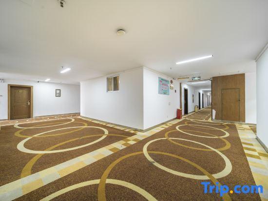Наньнин: Nanning Shenxianju Hotel (Jiangnan Passenger Transport Terminal)