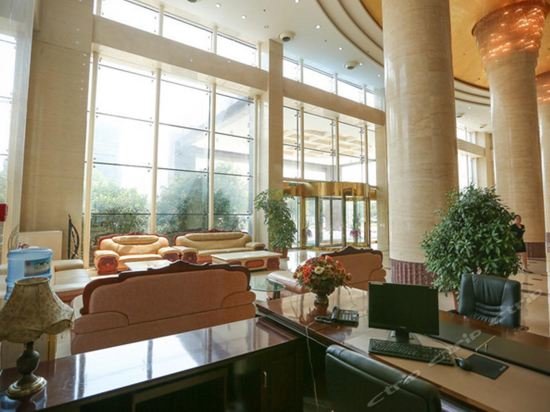 Циндао: Yuexiang Hotel (Qingdao Xuzhou Road)