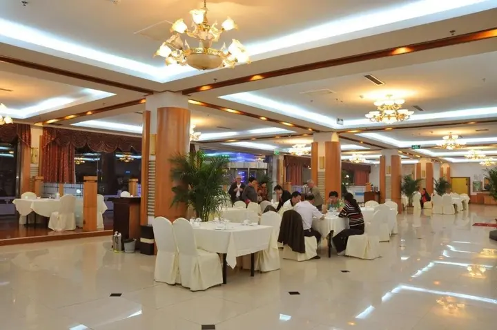 Жичжао: Linghai Hotel