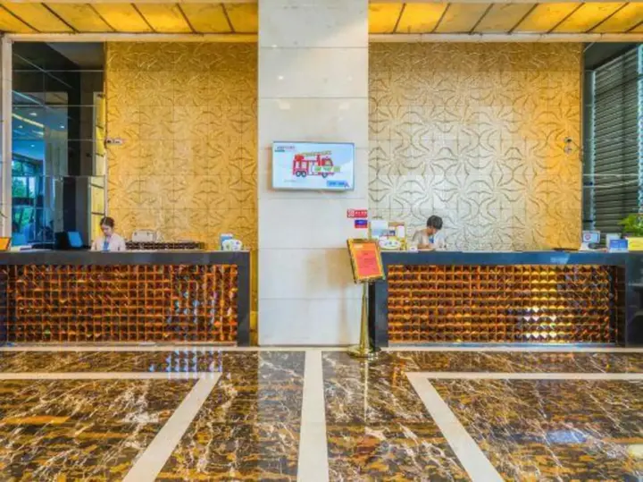 Тайчжоу: Romantic Hotel