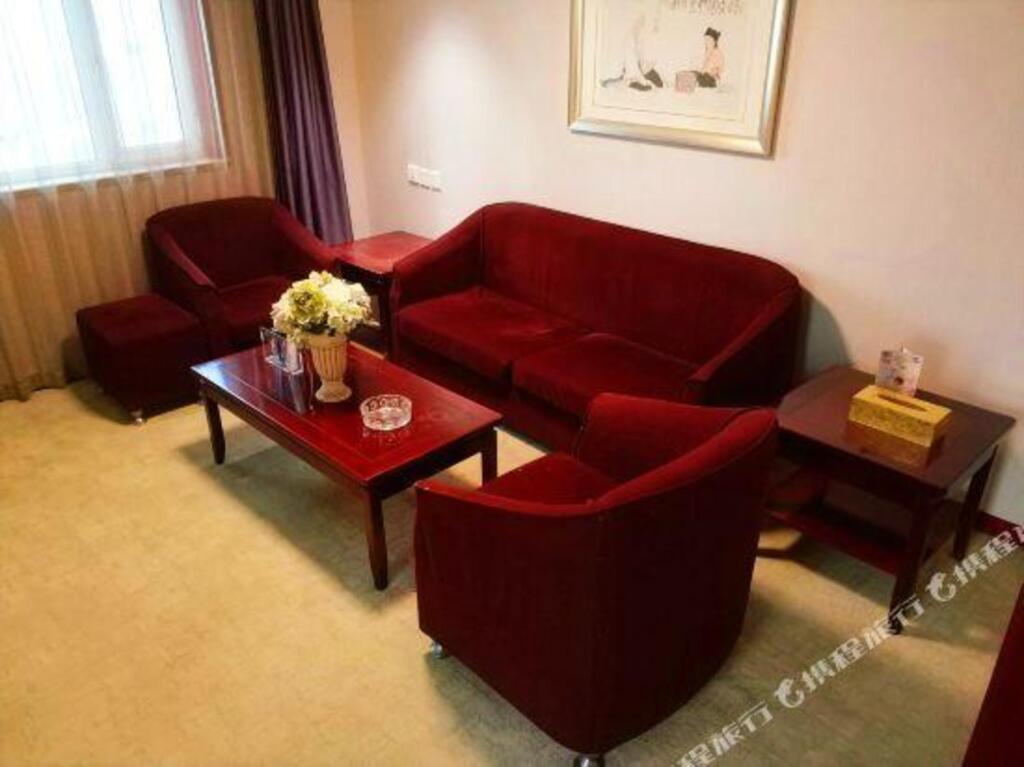 Тайюань: Yifeng Hotel