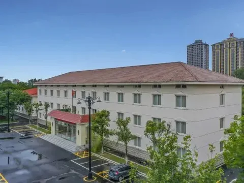 Синьсян: Derun Conference Center