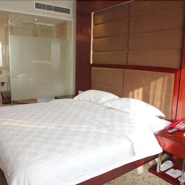 Йиян: Wangfu Business Hotel