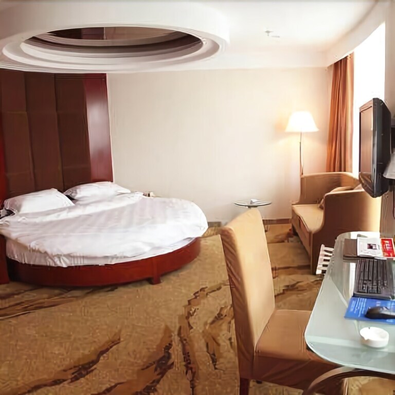 Йиян: Wangfu Business Hotel