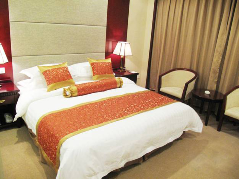 Пекин: Kunming Hotel