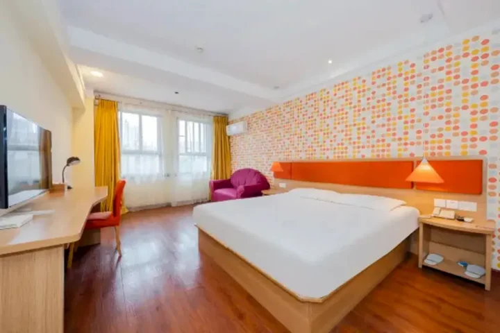 Чунцин: Home Inn Chongqing Lianglukou Station