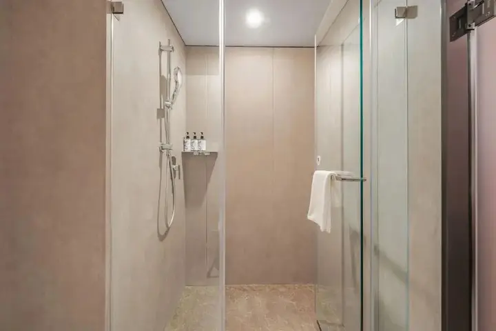 Чунцин: Home Inn Chongqing Lianglukou Station