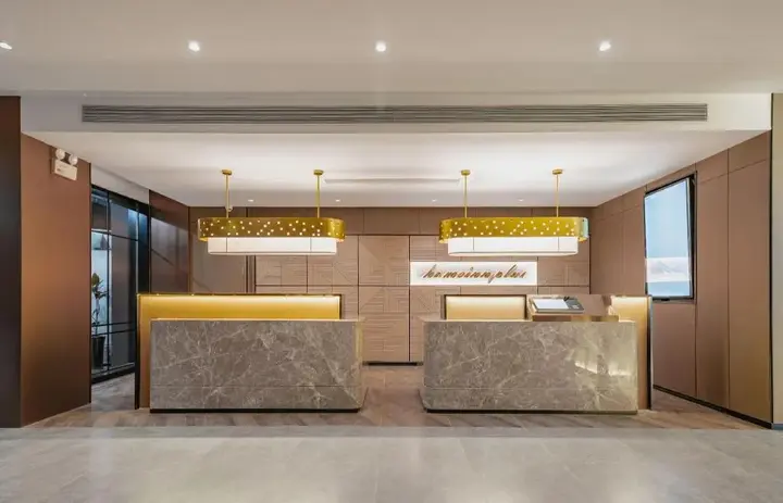 Чунцин: Home Inn Chongqing Lianglukou Station