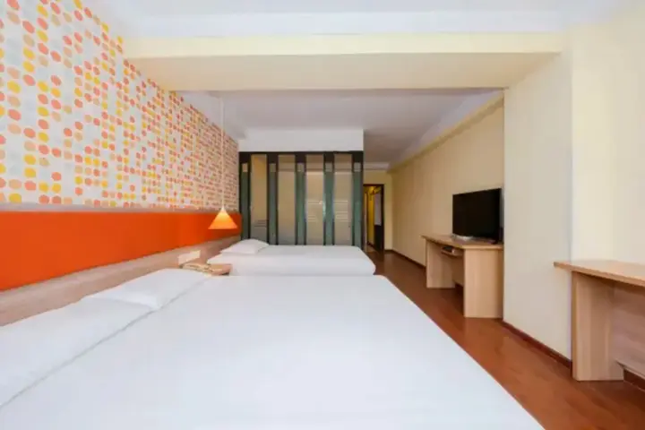 Чунцин: Home Inn Chongqing Lianglukou Station