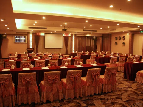 Фошань: New Sunshine Hotel