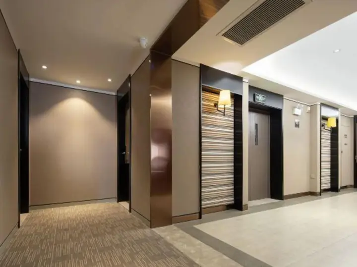 Гуйлинь: Homeinn Plus Hotel (Guilin Railway Station Xiangbishan Park)